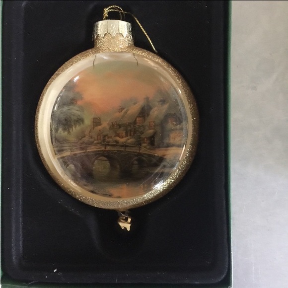 ⭐️Thomas Kincade Cobblestone Christmas⭐️ - Picture 3 of 5